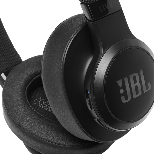 JBL LIVE 500BT - Black - Your Sound, Unplugged - Detailshot 3